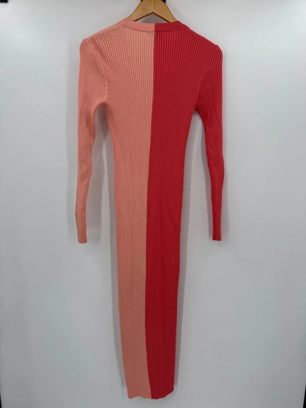 STAUD Two-Tone Ribbed Button-Front Long Sleeve Coral Pink Medium MIDI Dress - Picture 5 of 5